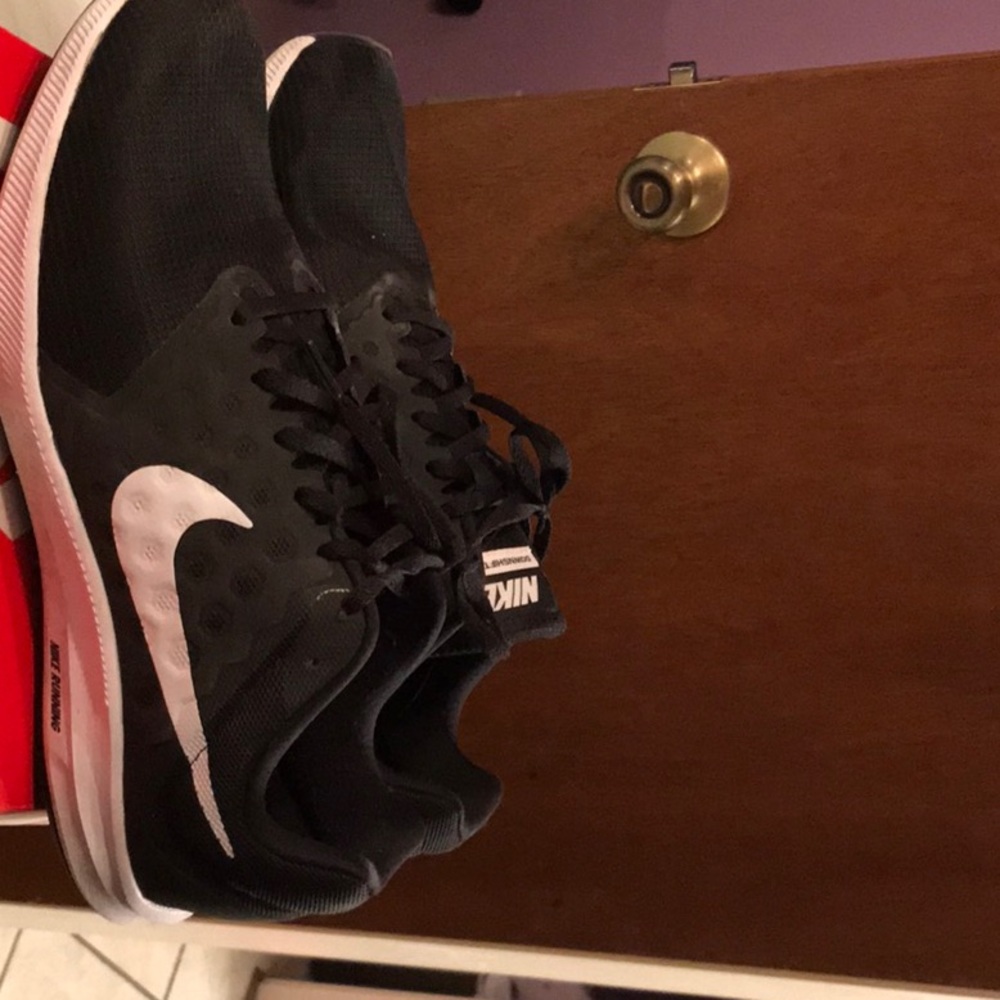 Men’s Nike size 11